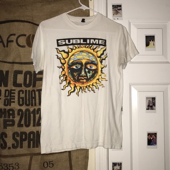 Hot Topic Tops - Sublime T-Shirt